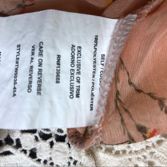 Taylor and sage sheer floral crochet top medium - Picture 5 of 7